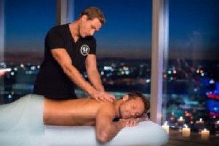 Индивидуалка  ПАРЕНЬ БИ. ЭРОТИЧЕСКИЙ МАССАЖ.+